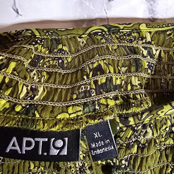 2 Piece Olive Green Top - Picture 5 of 7